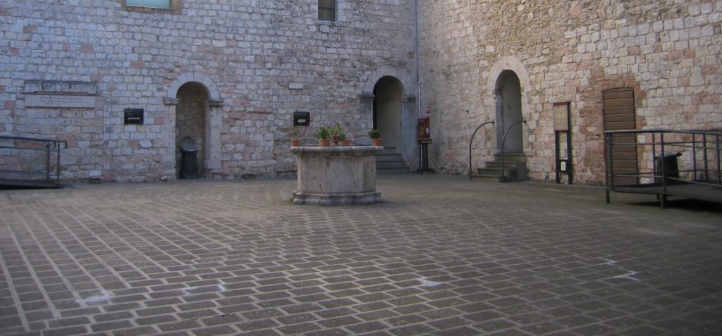 La Corte interna della Rocca di Narni
