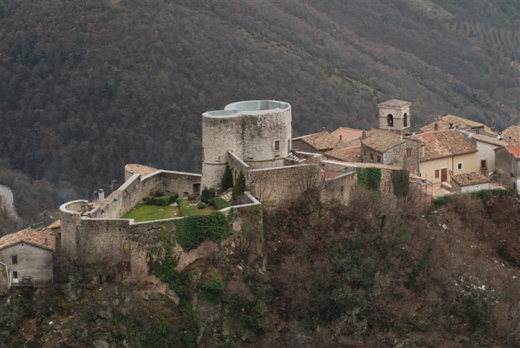 Rocca di Polino (Foto di castlesintheworld.com)